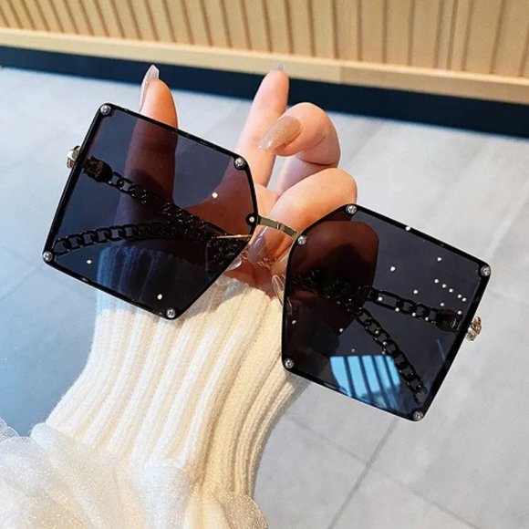 Accessories - Women's Sunglasses